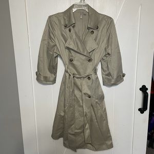 Old Navy Khaki Trench Coat Button Up and Waist Tie Size Medium